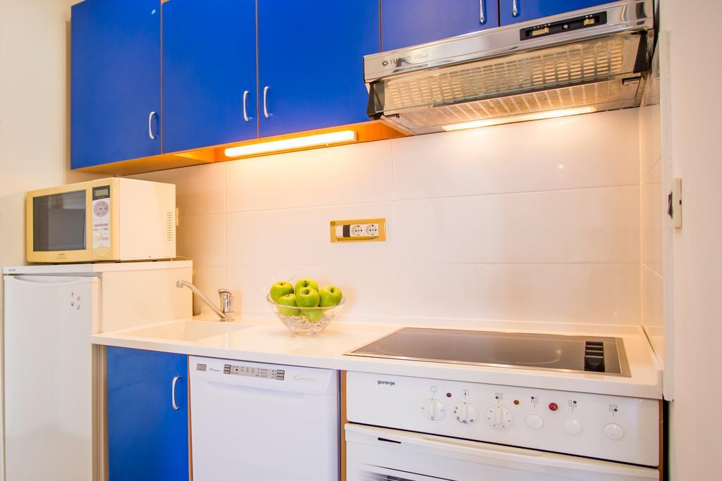 Apartment Zlatica By El-Pi Tours Малинска Екстериор снимка